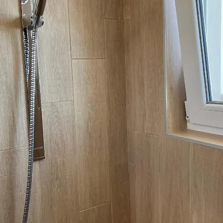 Lights Penthouse Διαμέρισμα *